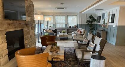 2 BR with a Murphy bed, 1 Bath, walk to Park City Mnt Ski Resort and downtown