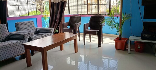 Property grounds - Saraswati Sadan Charming 3-bedroom house with WiFi, AC in enjoyable in Ayodhya (Faizabad)