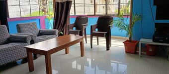 Saraswati Sadan Charming 3-bedroom house with WiFi, AC in enjoyable in Ayodhya