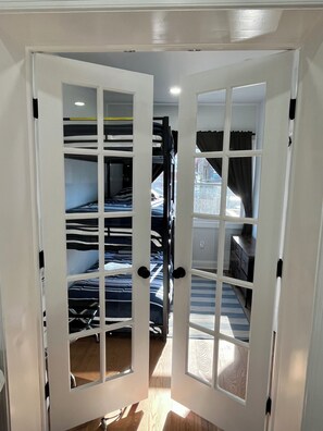 3 bedrooms, iron/ironing board, travel cot, free WiFi
