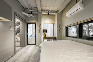 Family Apartment, Mountain View | 3 bedrooms, iron/ironing board, free WiFi - B9 Tailor Serviced Home near Hongik Univ (Seoul)