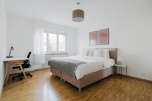 2 bedrooms, iron/ironing board, WiFi, bed sheets - Blueground | Matthäus, balcony & w/d, nr zoo (Basel)