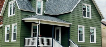 Charming 2-bedroom house in historical Galesburg neighborhood 