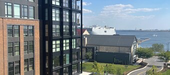 Beautiful apartment in wonderful Baltimore with WiFi, fitness room, AC