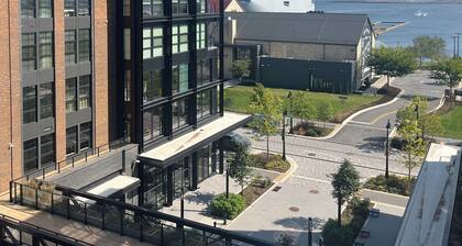 Beautiful apartment in wonderful Baltimore with WiFi, fitness room, AC