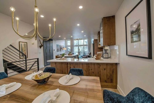 Breck Luxe Chalet |Walk to Slopes and Downtown