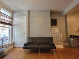 Apartment | Living area | Flat-screen TV