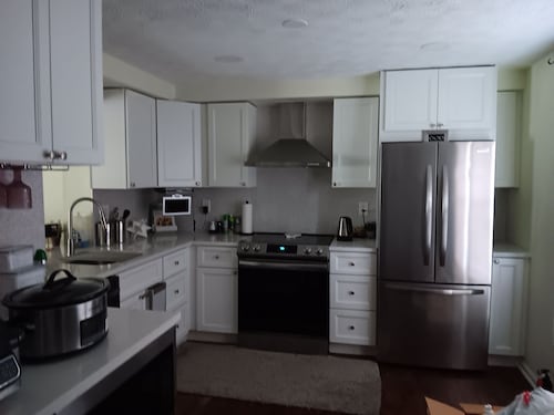 Charming townhome in welcoming Bowie with WiFi, AC