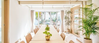 SA Tailored Serviced Home near Metro