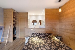 6 chambres, fer et planche à repasser, Wi-Fi gratuit