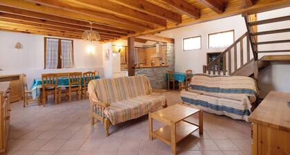 Maison de village Le Galbe - 4 chambres avec jardin et garage, idéale pour des vacances en famille