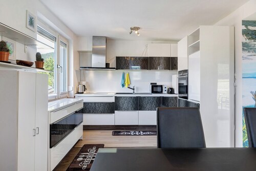 Ferienwohnung 'Lerchenweg B' mit gemeinsamer Terrasse, gemeinsamem Garten und Wi-Fi