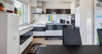 Ferienwohnung 'Lerchenweg B' mit gemeinsamer Terrasse, gemeinsamem Garten und Wi-Fi