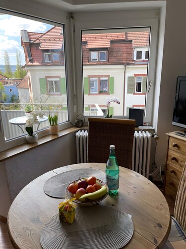 Ferienwohnung 'Wohnen Im Paradies' mit Balkon und WLAN
