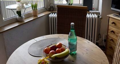 Ferienwohnung 'Wohnen Im Paradies' mit Balkon und WLAN