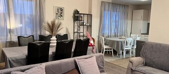 Ferienhaus 'Geräumiges Haus Mit Viel Platz' mit privater Terrasse, privatem Garten und Wi-Fi