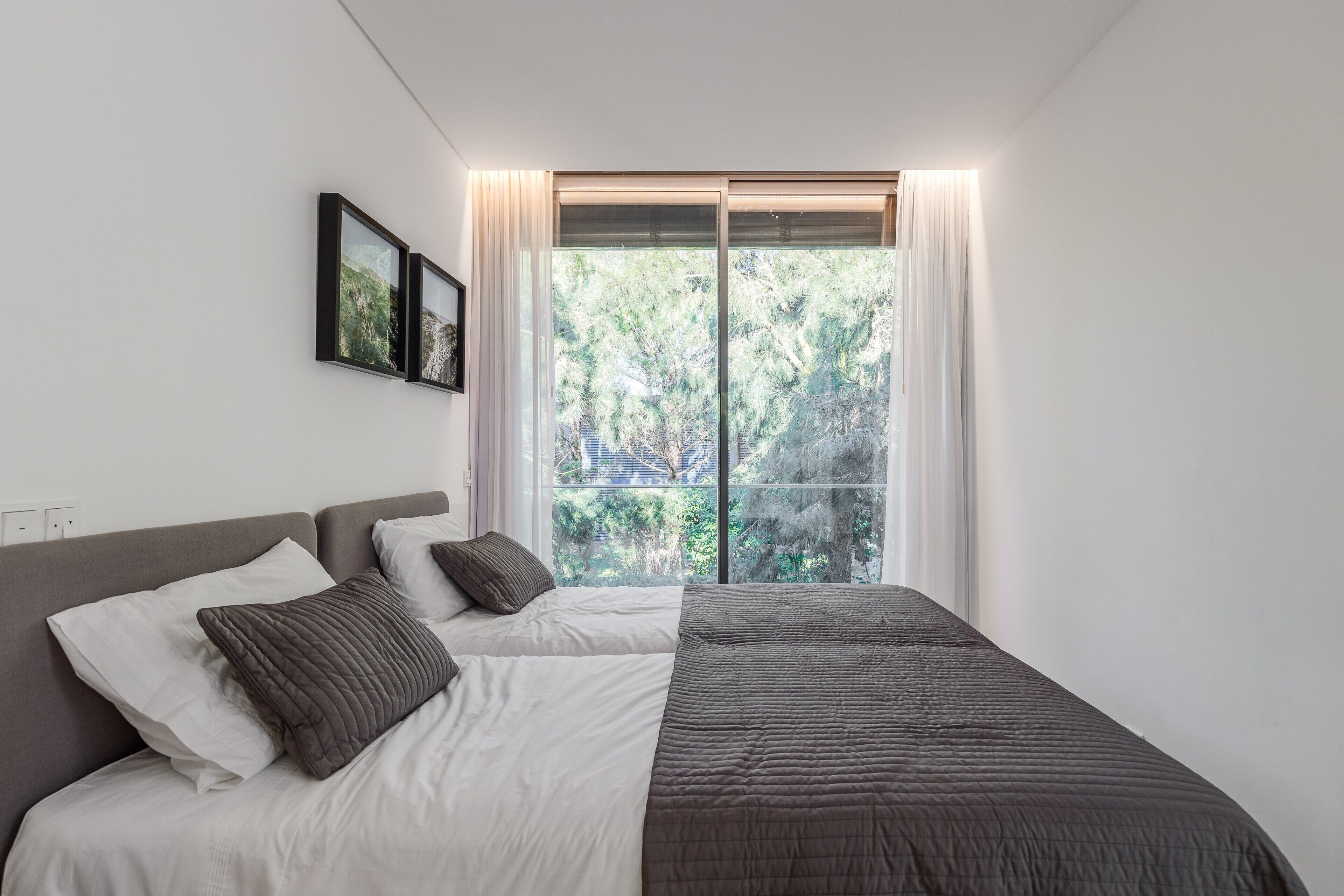 3 makuuhuonetta, silitysrauta/-lauta, ilmainen Wi-Fi, vuodevaatteet