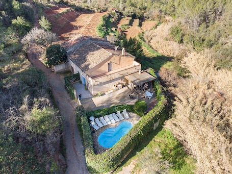 Exterior. Country House 'Cal Contra' with Mountain View, Private Pool and Wi-Fi