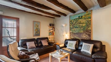 Televisión, chimenea