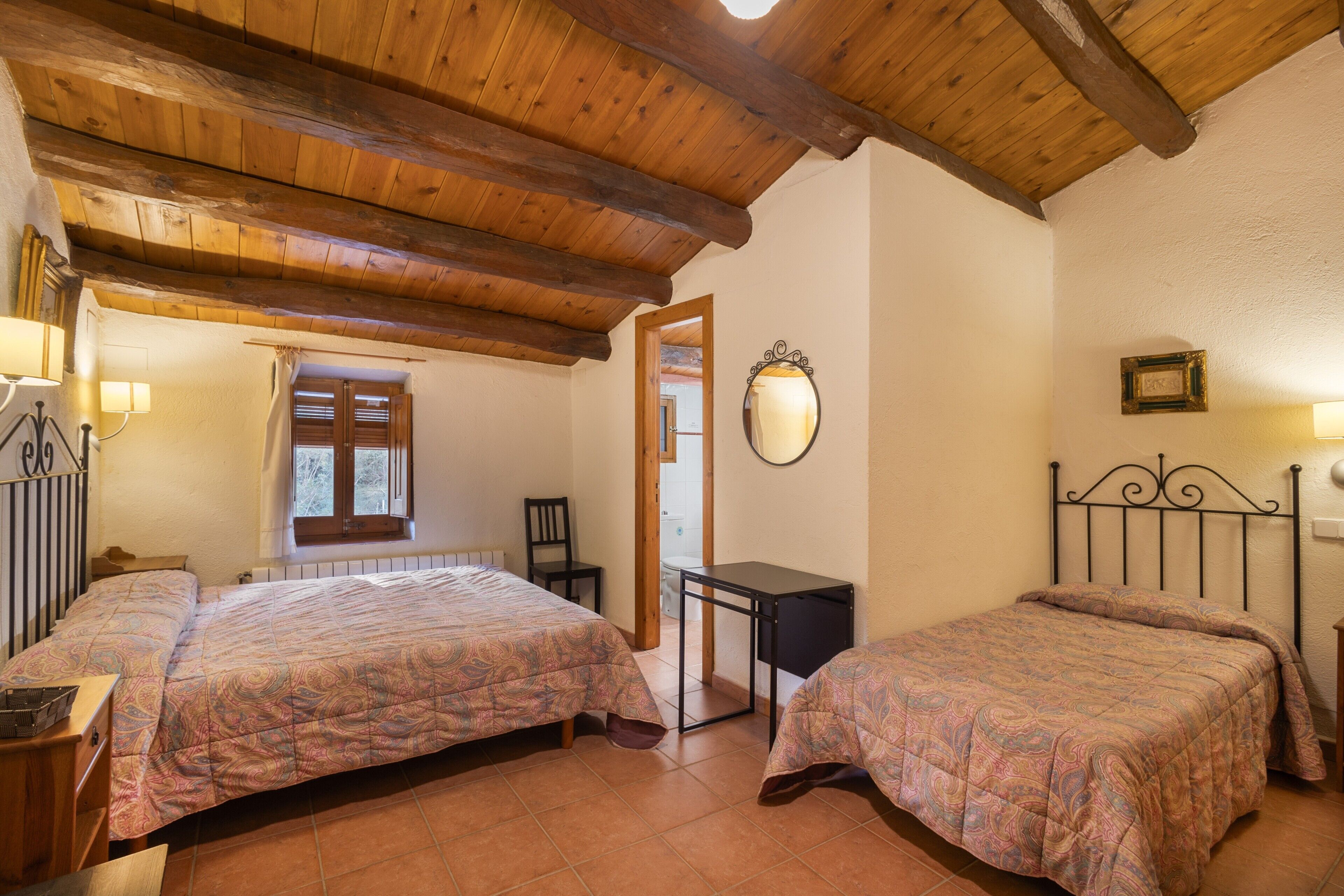 5 chambres, Wi-Fi gratuit, draps fournis