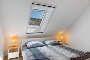 2 bedrooms, free WiFi, bed sheets