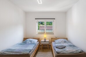 2 bedrooms, free WiFi, bed sheets - Holiday Apartment 'Kleinbreitenbach 2' with Mountain View and Wi-Fi (Plaue)