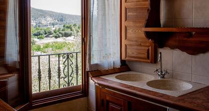 Country House 'La Escuela Caravaca' with Mountain View, Wi-Fi and Air Conditioning