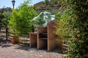 Property grounds - Country House 'La Escuela Caravaca' with Mountain View, Wi-Fi and Air Conditioning (Murcia)