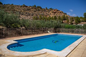 Pool - Country House 'La Escuela Caravaca' with Mountain View, Wi-Fi and Air Conditioning (Murcia)