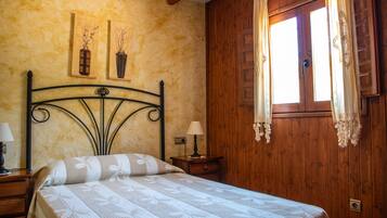 7 slaapkamers, een strijkplank/strijkijzer, gratis wifi, beddengoed