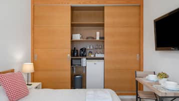 1 slaapkamer, een strijkplank/strijkijzer, gratis wifi, beddengoed