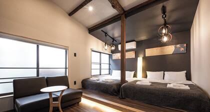 EBISU BLUE Ebisu Station 8 min walk / Quiet residential area Ebisu is one of the most popular and elegant residential areas in Tokyo where everyone wants to live.