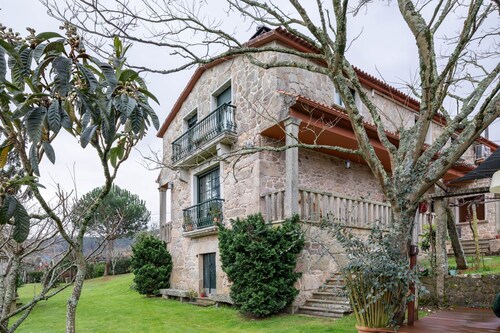 Appartement "Casa Rural Os Carballos" avec piscine privée, Wi-Fi et climatisation