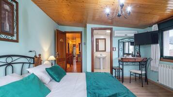 5 slaapkamers, een strijkplank/strijkijzer, gratis wifi, beddengoed