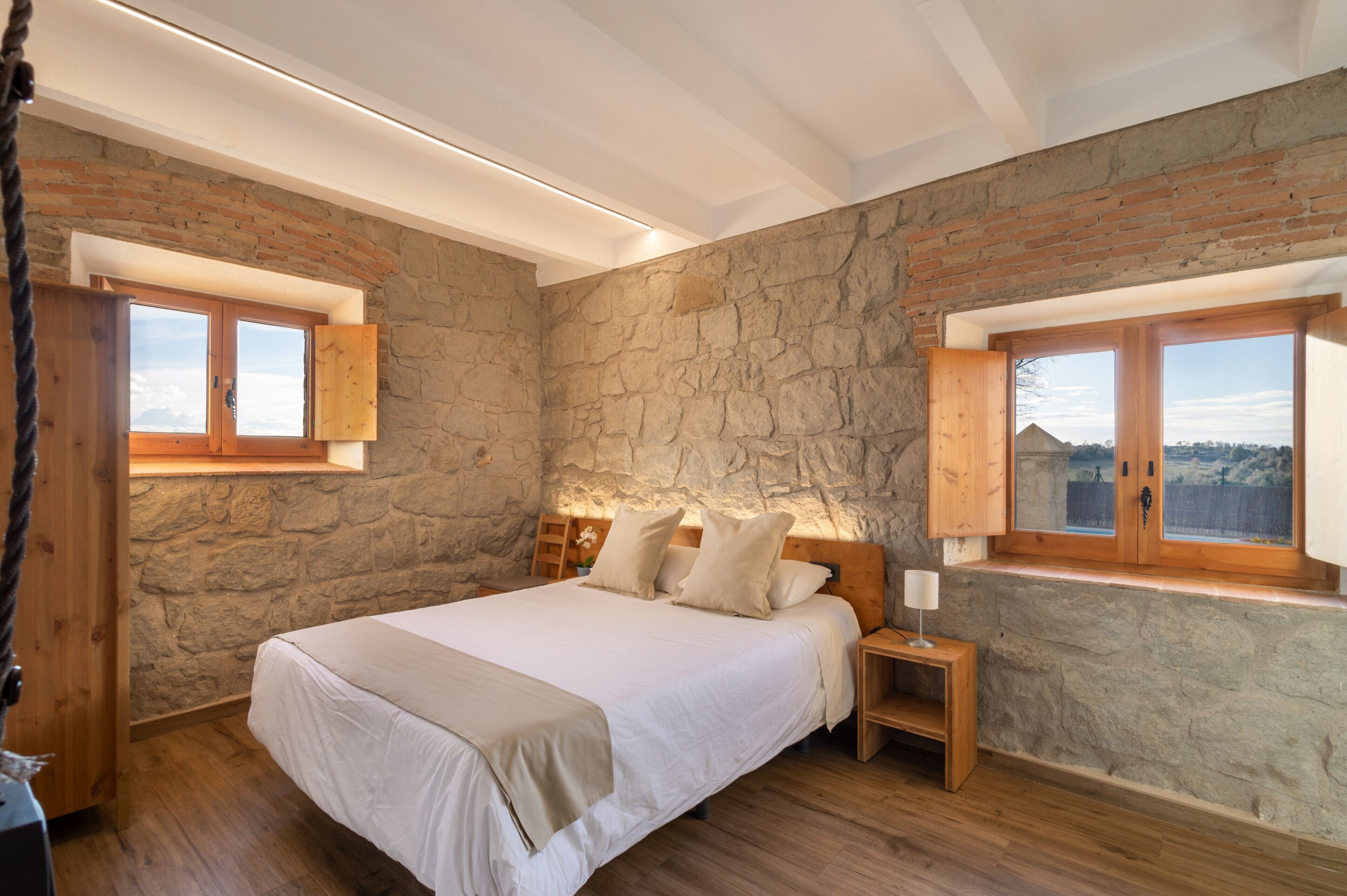 10 bedrooms, iron/ironing board, WiFi (free), bed sheets