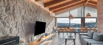 Country House 'El Salvans' with Mountain View, Wi-Fi and Air Conditioning