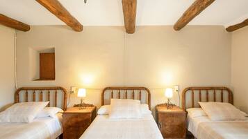 6 chambres, Wi-Fi gratuit, draps fournis