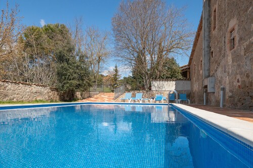 Country House 'Cal Masover De Vilardaga' with Mountain View, Wi-Fi and Air Conditioning