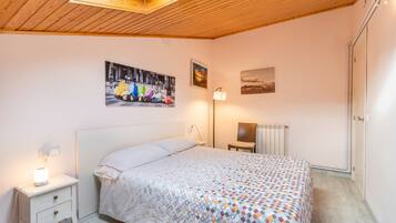 2 habitaciones, wifi gratis y ropa de cama
