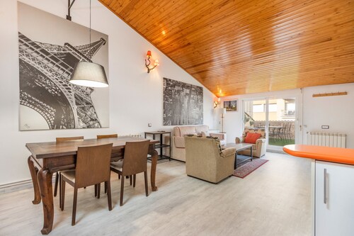 Apartment 'Tremp' with Mountain View, Wi-Fi and Air Conditioning