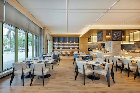 Desayuno. Fairfield by Marriott Haikou Meilan