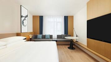 Standard Room, 1 King Bed, City View