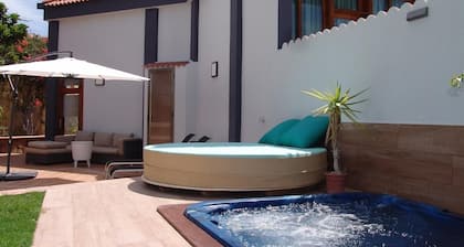 Vacation Home "Villa Bea II" with Mountain and Sea View, Wi-Fi, Garden & Terrace