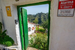Exterior detail - Vacation Home 'Casa Rural El Majano' with Mountain View, Private Pool and Wi-Fi (Moya)