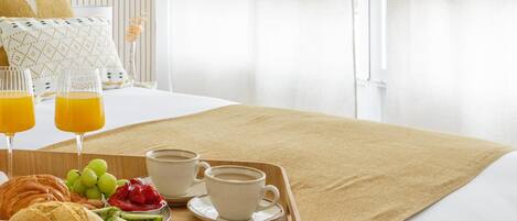 2 bedrooms, iron/ironing board, Internet, bed sheets