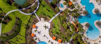 28 Bedrooms Global Hollywood Bowling Villas sleep 70