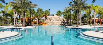 28 Bedrooms Global Hollywood Bowling Villas sleep 70