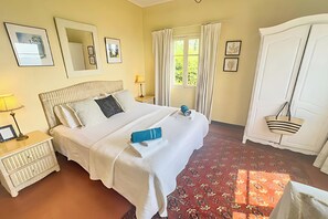 4 quartos, Wi-Fi, roupa de cama