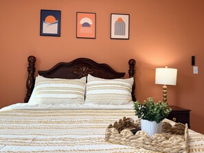 4 bedrooms, iron/ironing board, free WiFi, bed sheets - The Maple Glen Cozy Haven (Owasso)