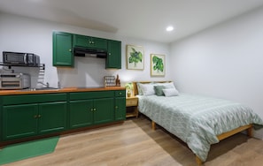 Room - Hidden Oasis-The Guesthouse (El Cajon)